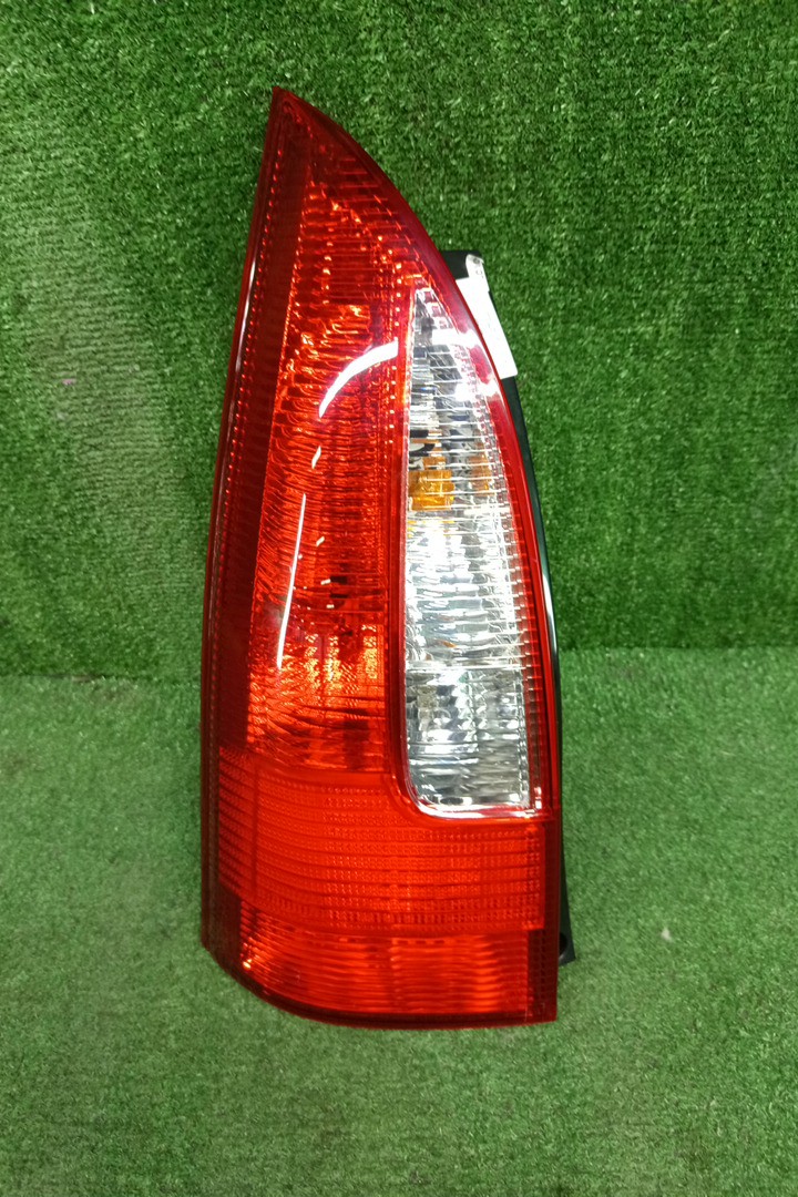 Стоп-сигнал левый задний MAZDA PREMACY CP8W, CPEW 1 ракурс