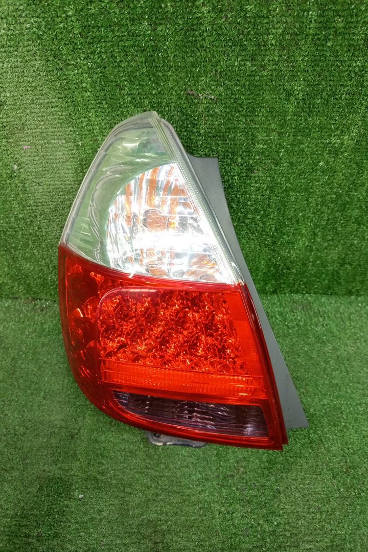 Стоп-сигнал левый задний HONDA FIT, JAZZ GD2, GD3, GD4, GD1 1 ракурс
