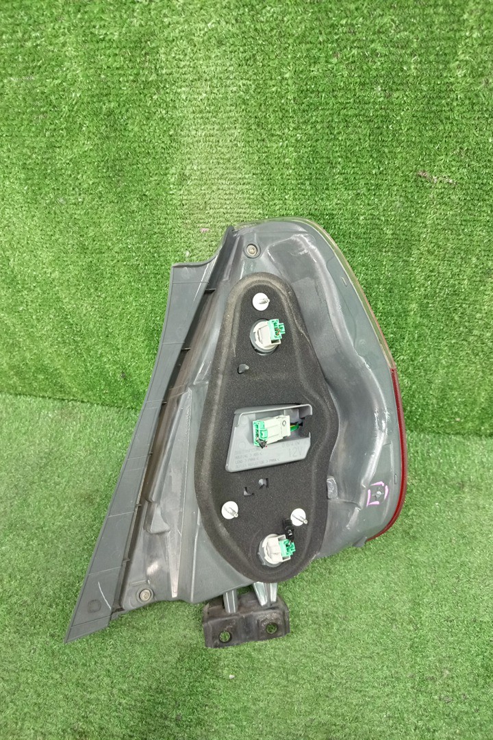 Стоп-сигнал левый задний HONDA FIT, JAZZ GD2, GD3, GD4, GD1 3 ракурс