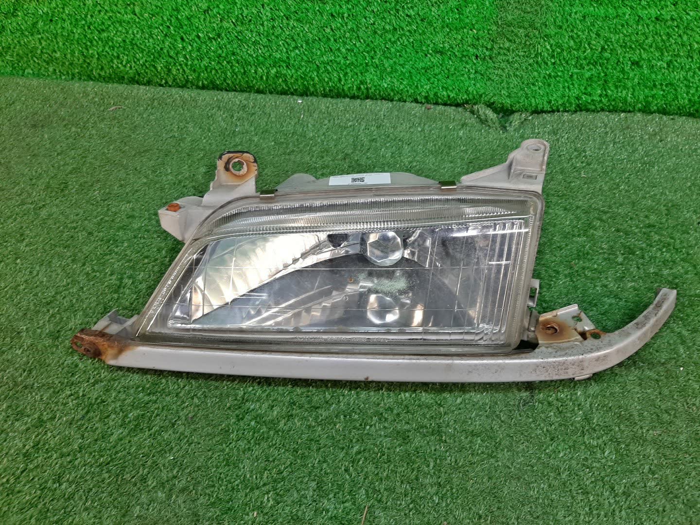 Фара левая передняя TOYOTA CORONA PREMIO CT211, ST210, AT210, AT211, ST215, CT210, CT215 1 ракурс