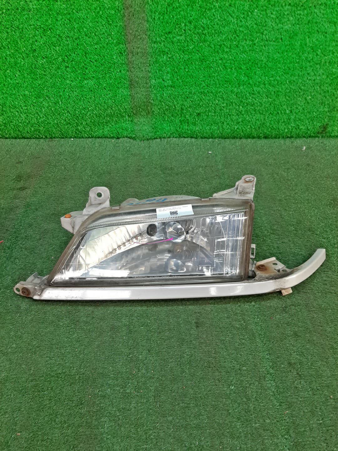 Фара левая передняя TOYOTA CORONA PREMIO CT211, ST210, AT210, AT211, ST215, CT210, CT215 1 ракурс