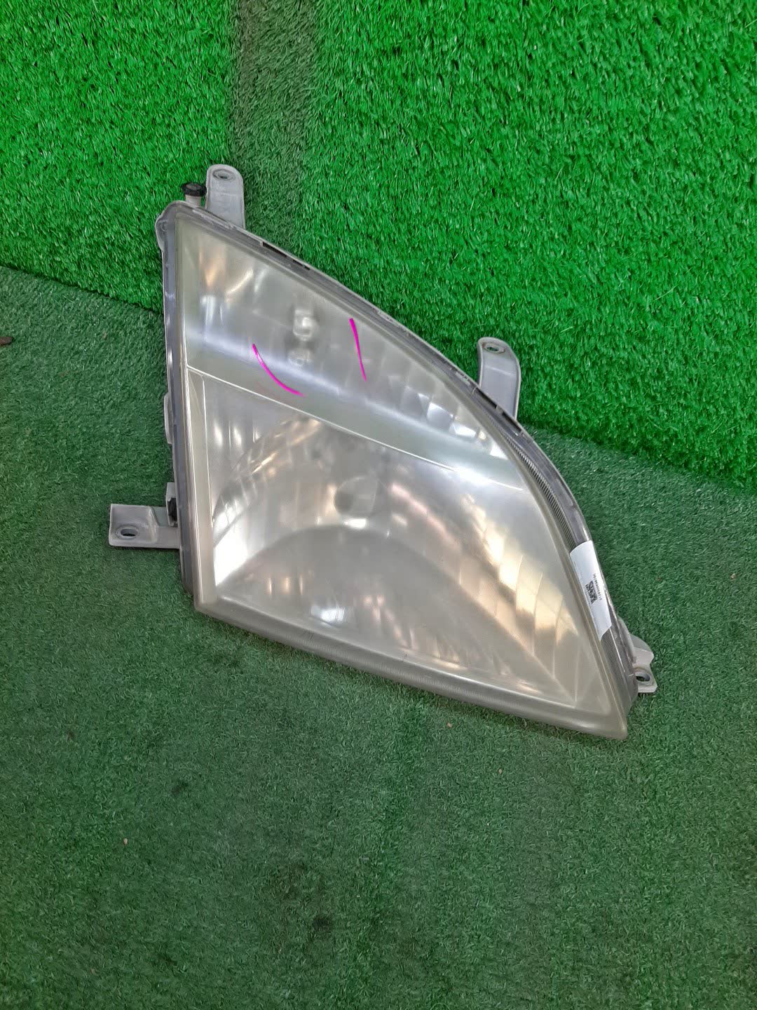 Фара правая передняя TOYOTA NADIA ACN10, SXN10, SXN15 1 ракурс