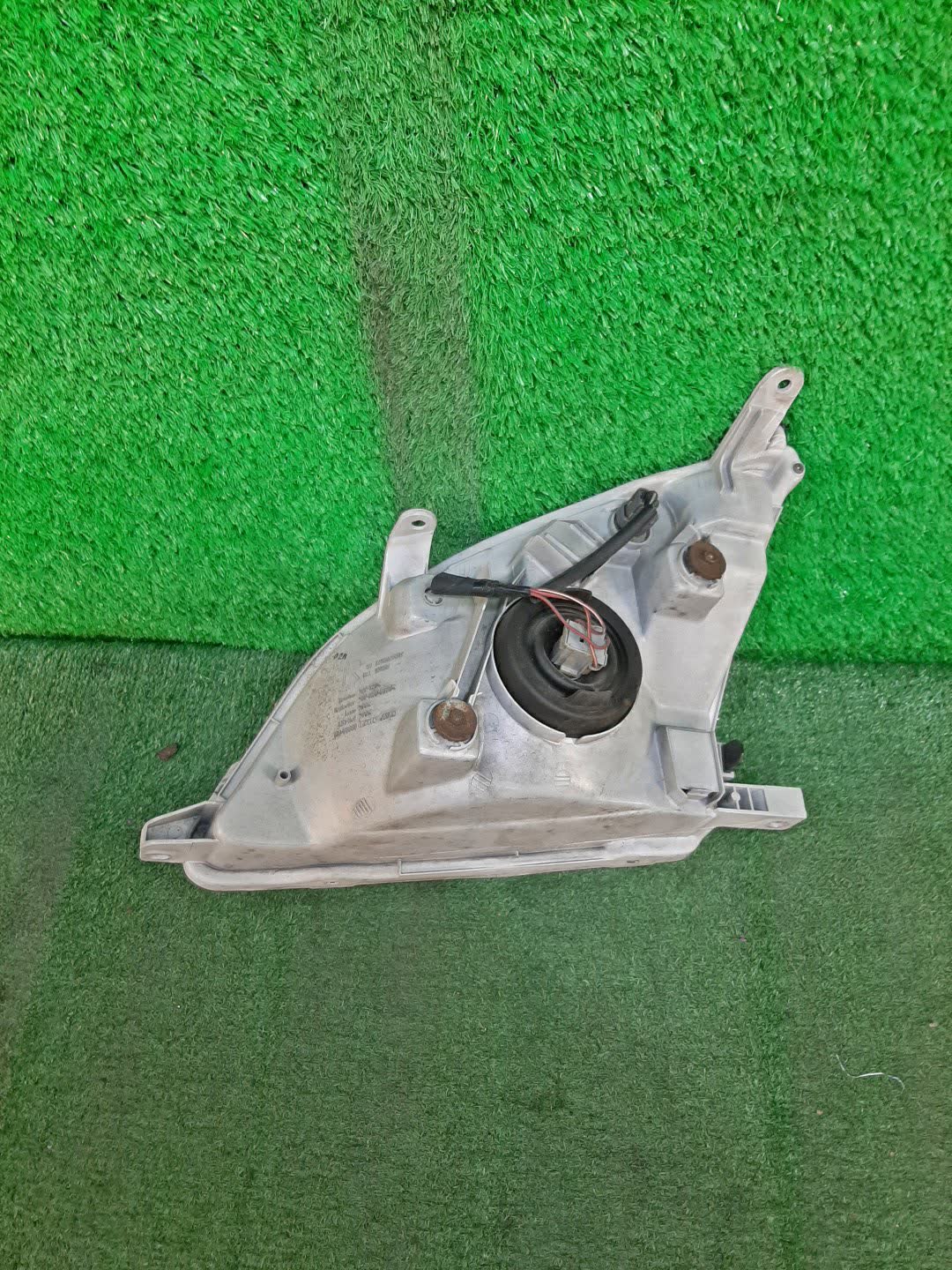 Фара правая передняя TOYOTA NADIA ACN10, SXN10, SXN15 3 ракурс