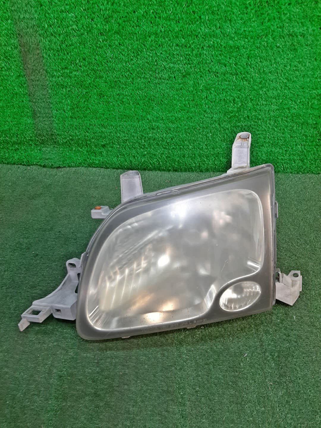 Фара левая передняя TOYOTA TOWN ACE NOAH, LITE ACE NOAH, NOAH, LITE ACE CR40G, SR40G, SR50G, CR50G, CR42V, CR51V, CR41V, KR40V, KR42V, CR52V, KR41V 1 ракурс Фара левая передняя TOYOTA TOWN ACE NOAH, LITE ACE NOAH, NOAH, LITE ACE CR40G, SR40G, SR50G, CR50G, CR42V, CR51V, CR41V, KR40V, KR42V, CR52V, KR41V 1 ракурс
