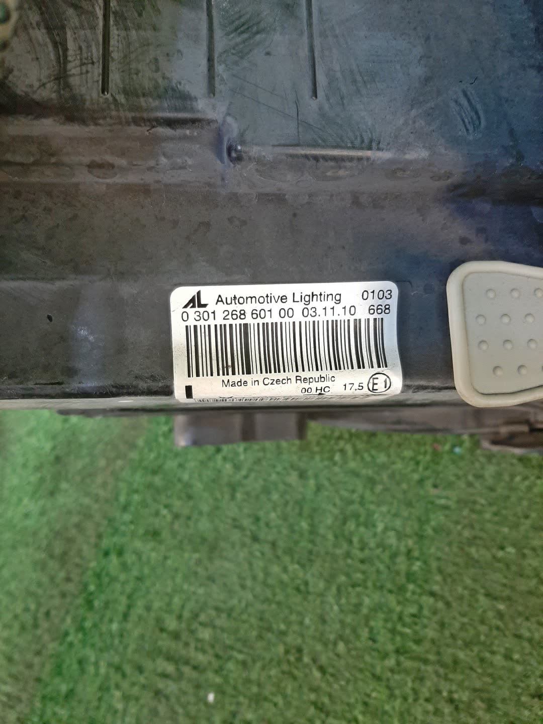 Фара левая передняя VOLKSWAGEN TOURAN 1T3 WVGZZZ1TZBW044277 2 ракурс