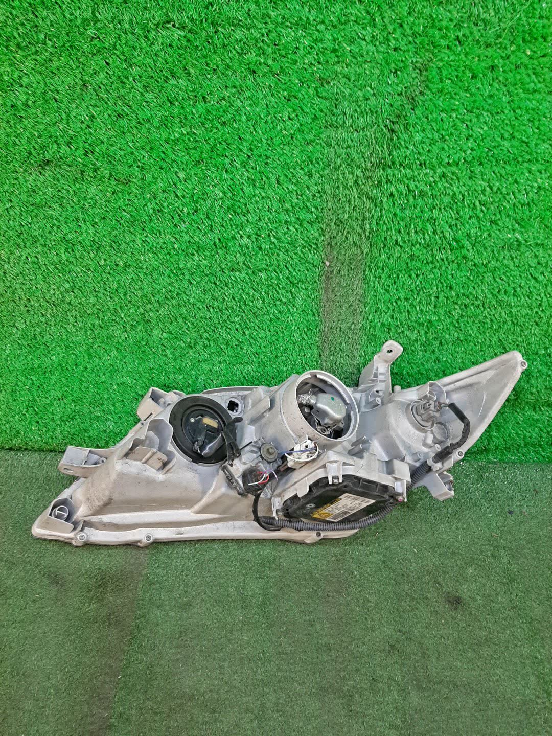 Фара правая передняя TOYOTA CAMRY, ALTIS AHV40, GSV40, ACV40, ACV45, ACV40N, ACV45N 3 ракурс