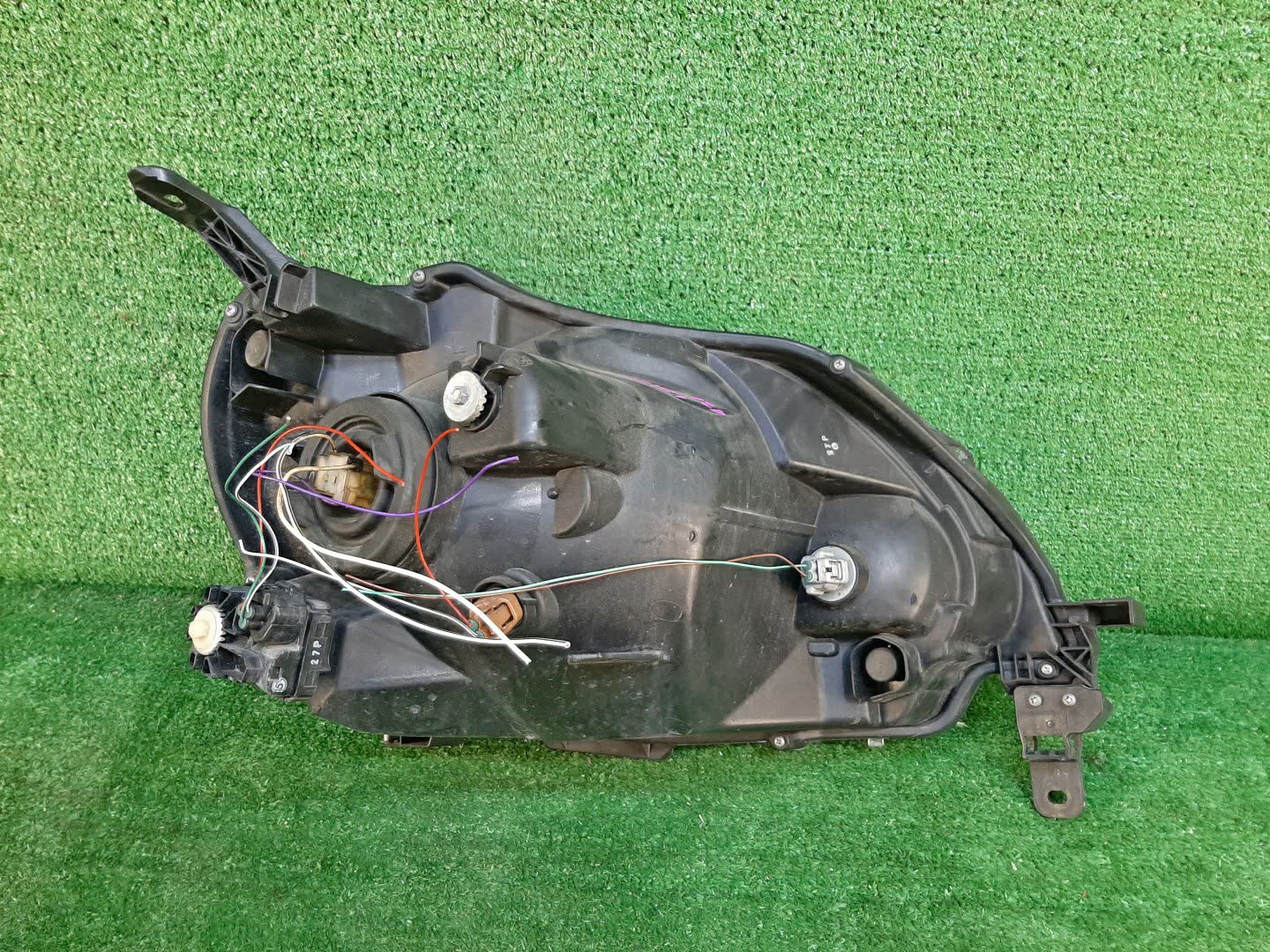 Фара левая передняя TOYOTA PORTE NCP141, NSP140, NSP141, NCP145 3 ракурс