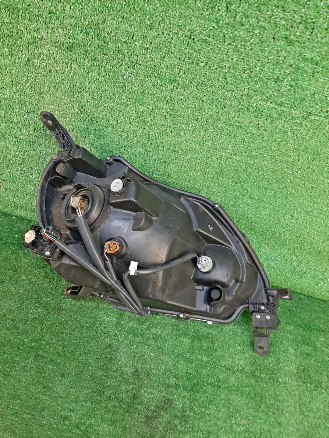 Фара левая передняя TOYOTA PORTE NCP141, NSP140, NSP141, NCP145 3 ракурс