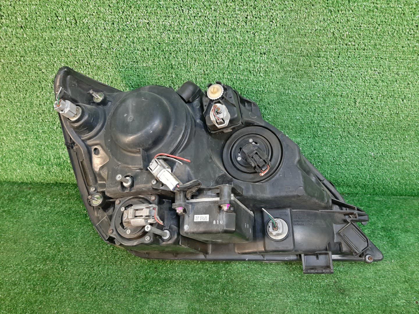 Фара левая передняя TOYOTA HARRIER MCU15W, MCU10W, SXU15W, SXU10W, ACU10W, ACU15W 2 ракурс