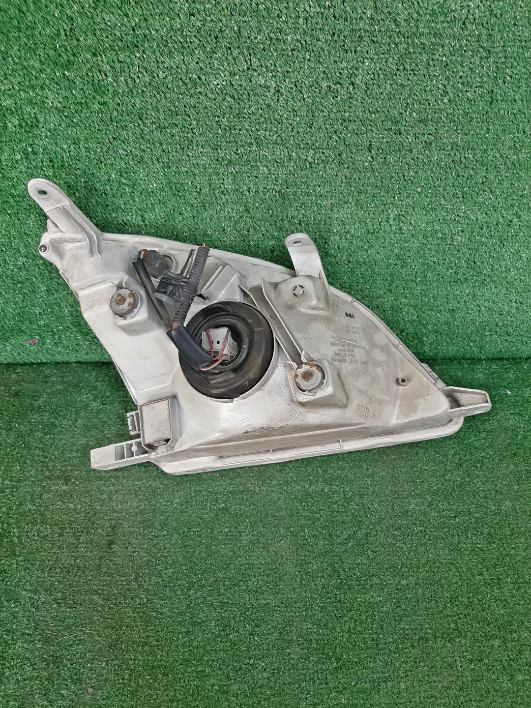 Фара левая передняя TOYOTA NADIA ACN10, SXN10, SXN15 3 ракурс