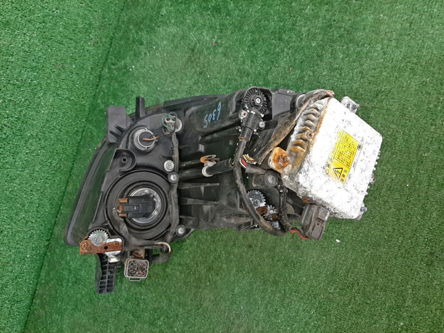 Фара левая передняя MITSUBISHI i HA1W 2 ракурс