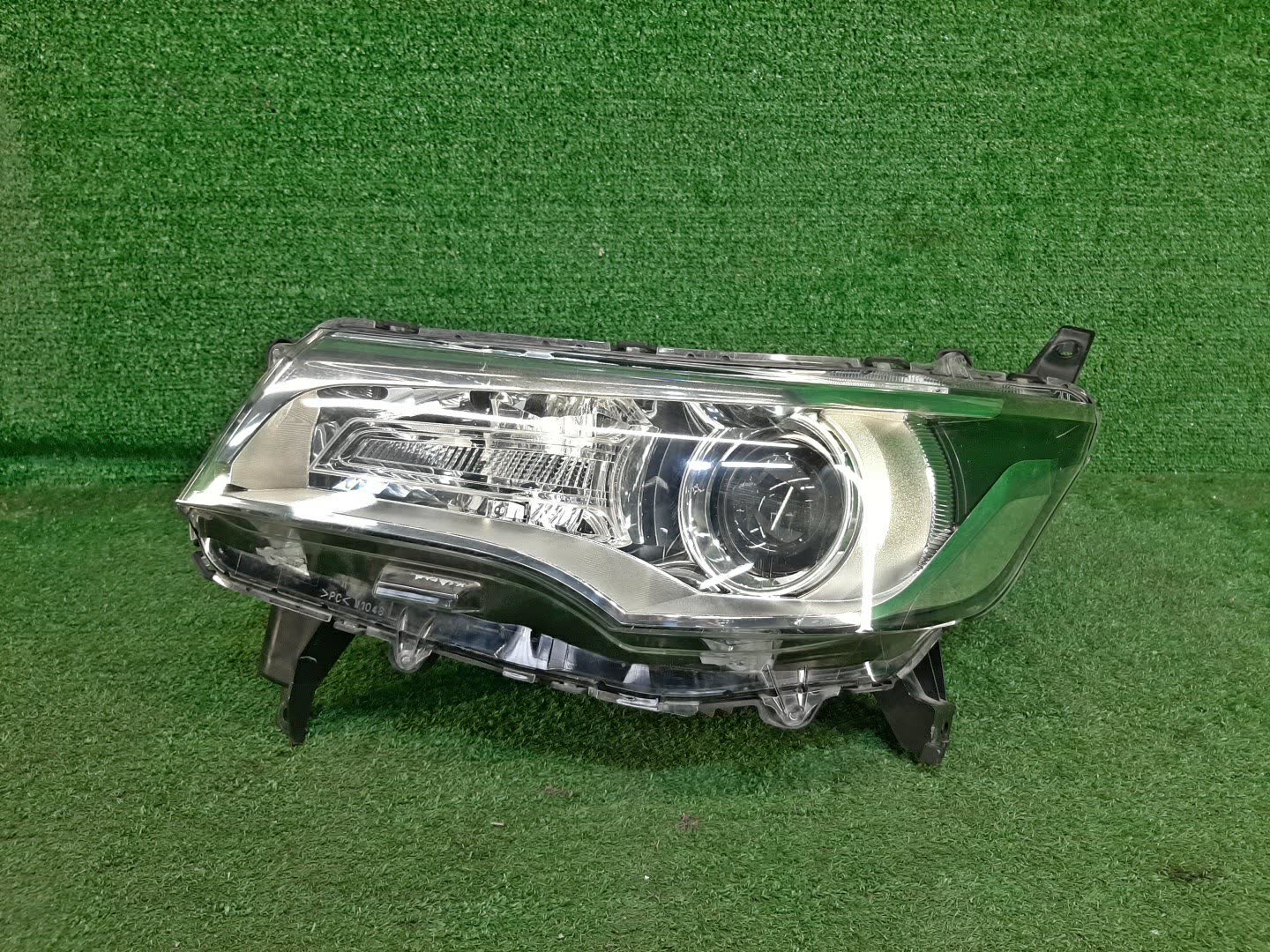 Фара левая передняя MITSUBISHI EK WAGON B11W 1 ракурс Фара левая передняя MITSUBISHI EK WAGON B11W 1 ракурс