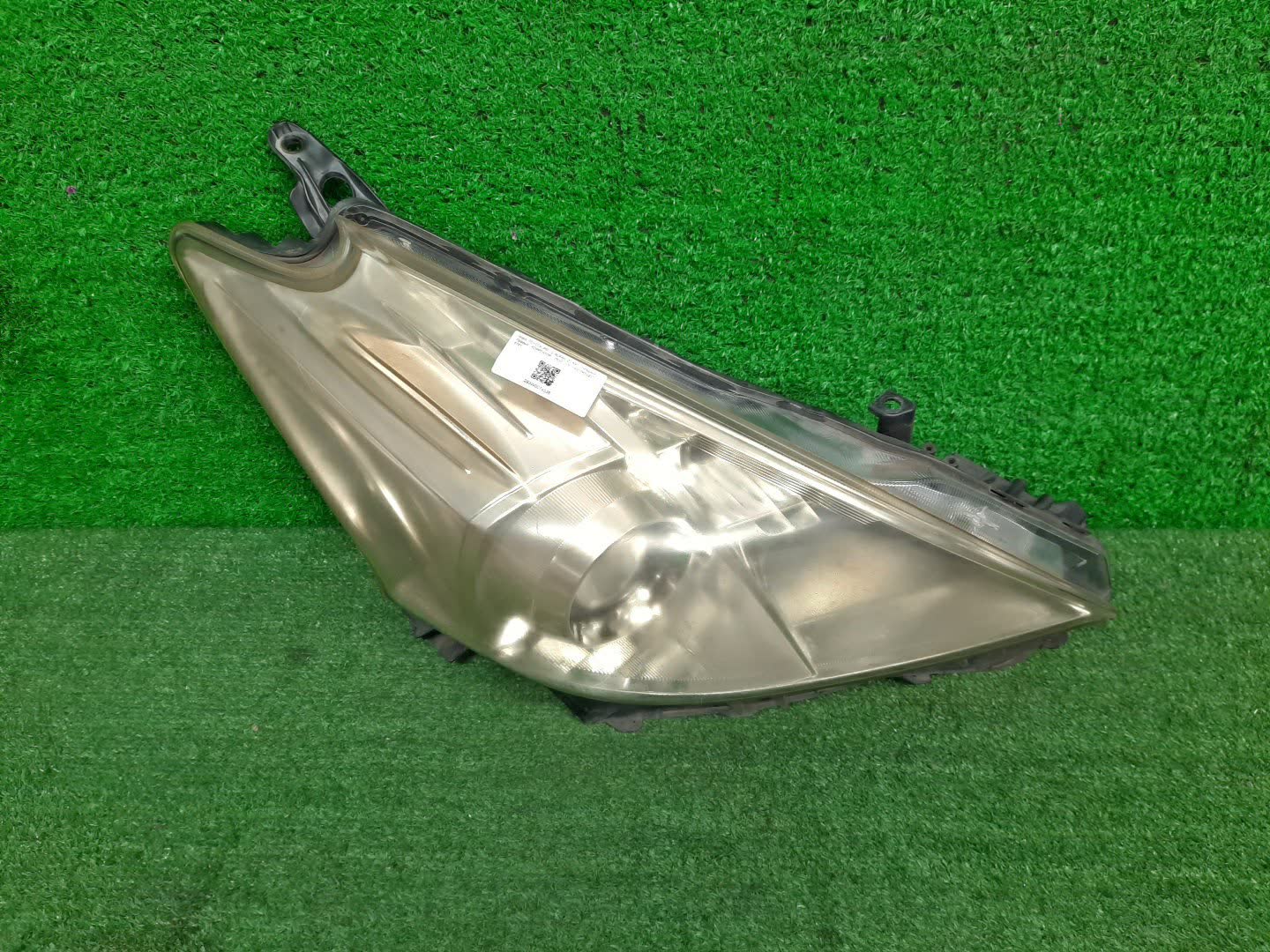 Фара правая передняя TOYOTA PRIUS ALPHA ZVW41W, ZVW40W 1 ракурс