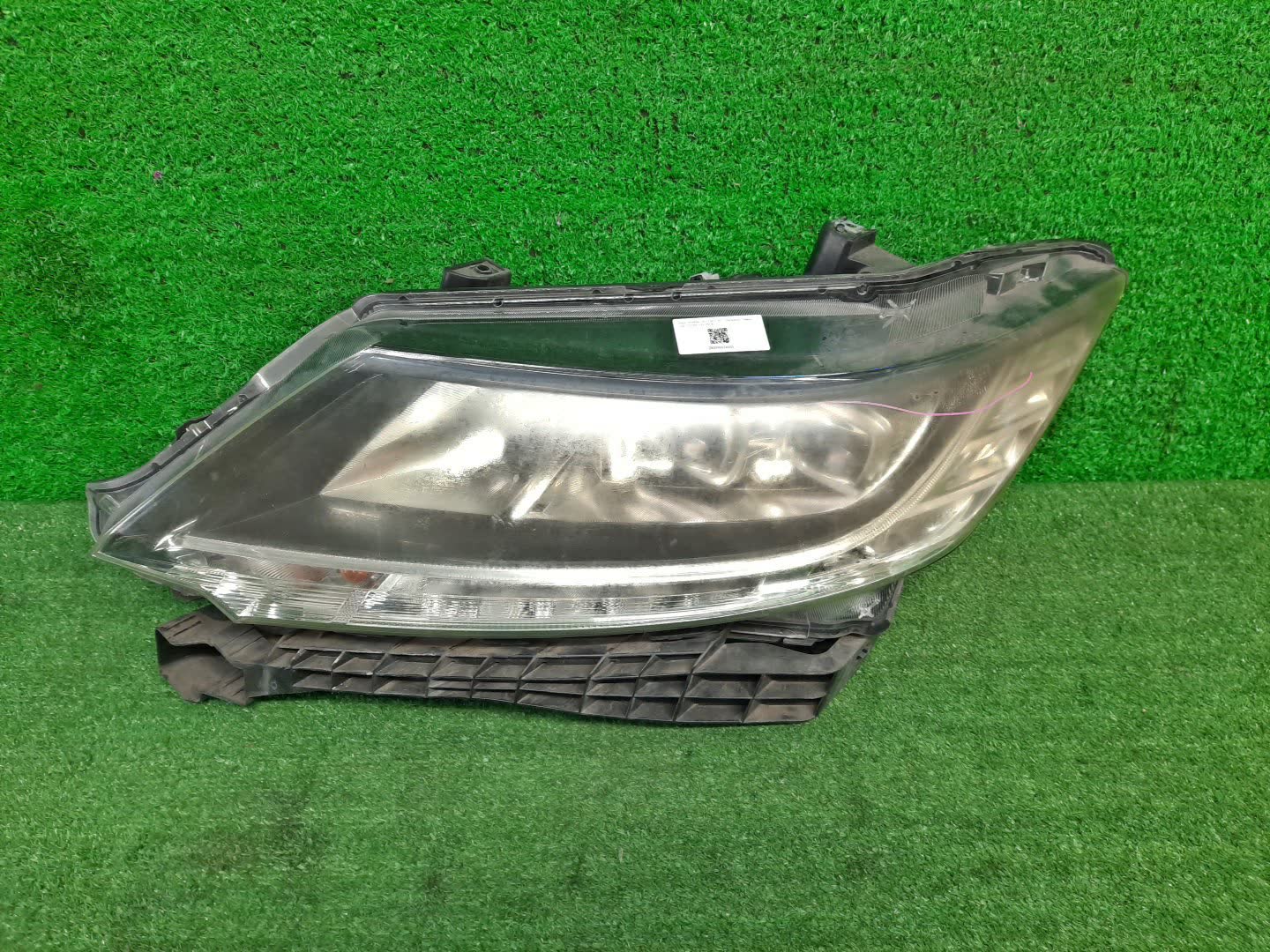 Фара левая передняя HONDA ODYSSEY RC1 1 ракурс