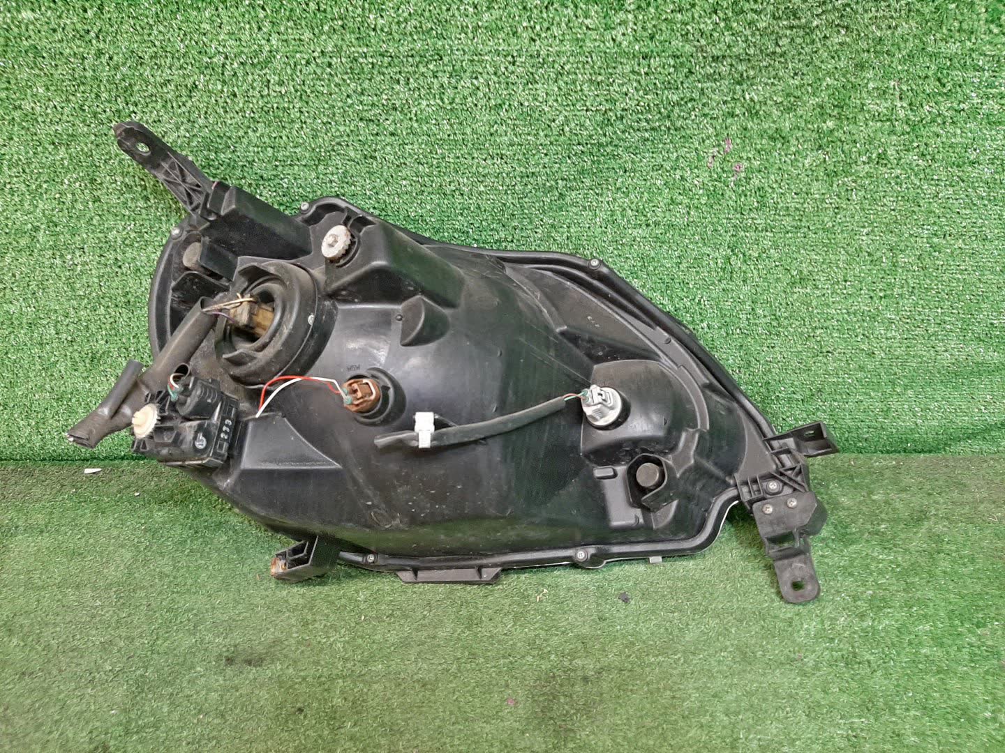 Фара левая передняя TOYOTA PORTE NCP141, NSP140, NSP141, NCP145 3 ракурс