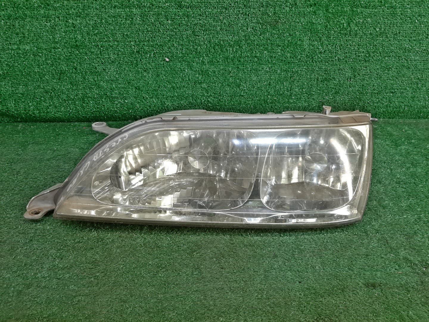 Фара левая передняя TOYOTA CRESTA GX100, JZX100, JZX101, LX100, GX105, JZX105, SX100 1 ракурс