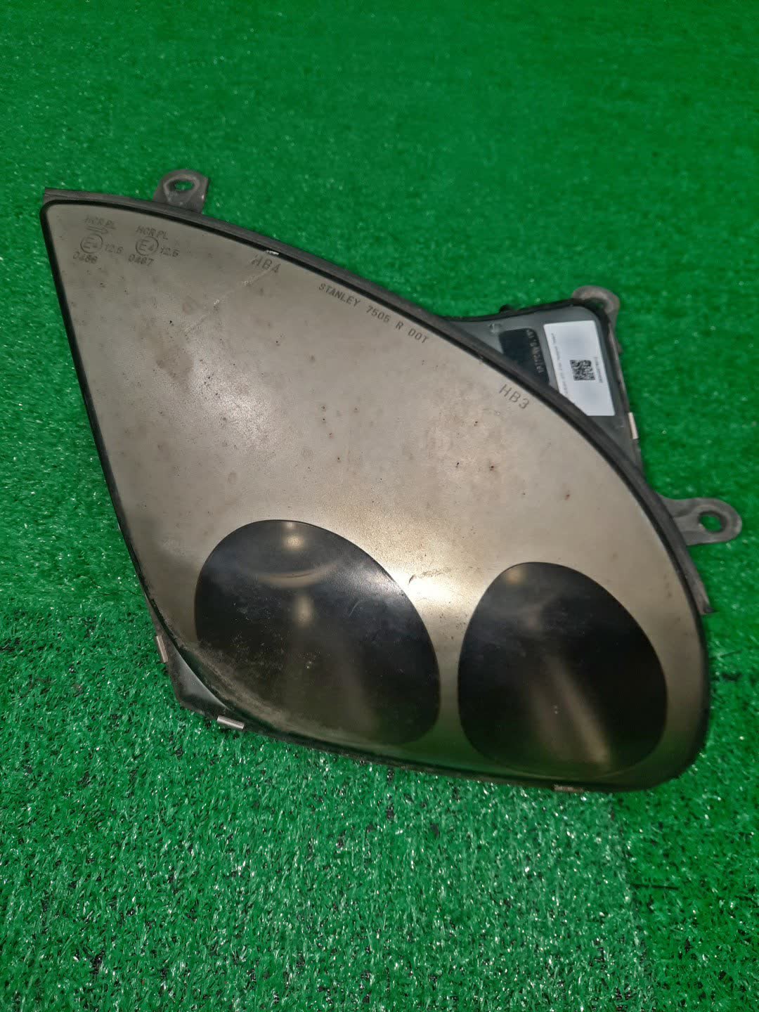 Фара правая передняя MITSUBISHI GTO Z16A 1 ракурс