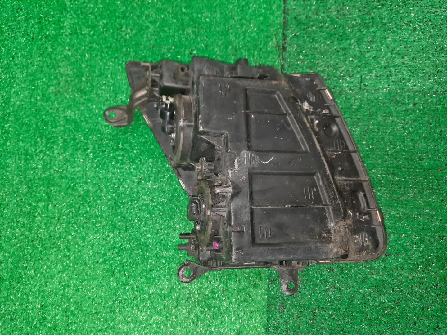 Фара правая передняя MITSUBISHI GTO Z16A 2 ракурс