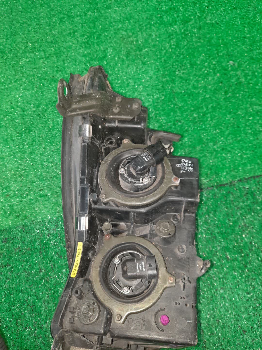 Фара правая передняя MITSUBISHI GTO Z16A 3 ракурс