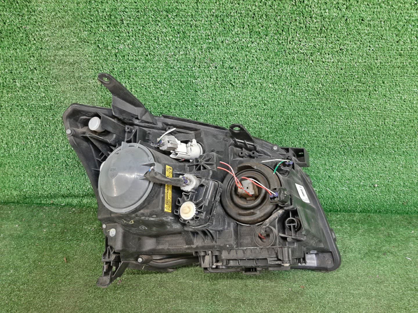 Фара левая передняя TOYOTA AVENSIS ZZT251, AZT250, AZT255, AZT251 2 ракурс
