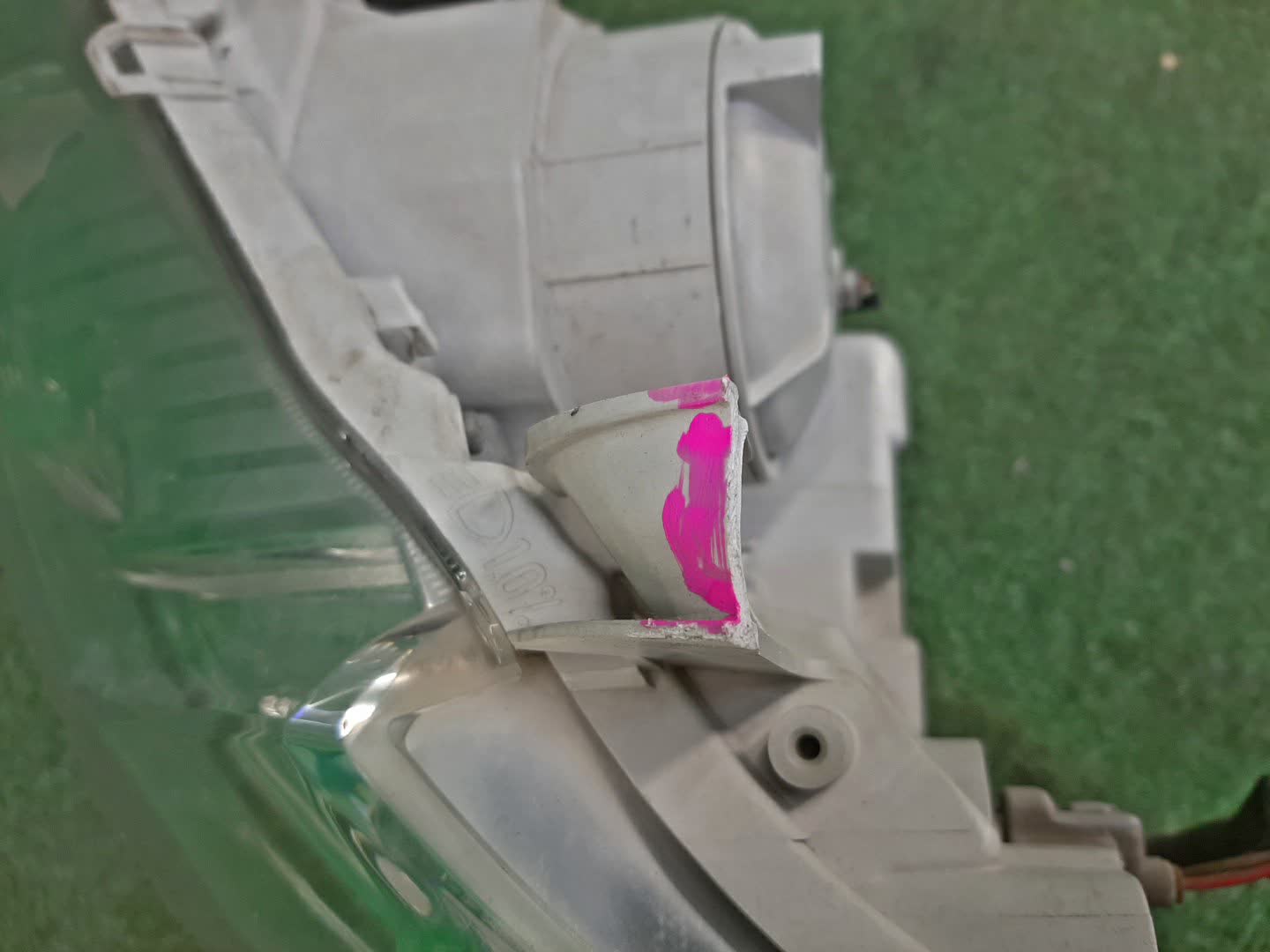 Фара левая передняя TOYOTA CAMRY, ALTIS AHV40, GSV40, ACV40, ACV45, ACV40N, ACV45N 3 ракурс