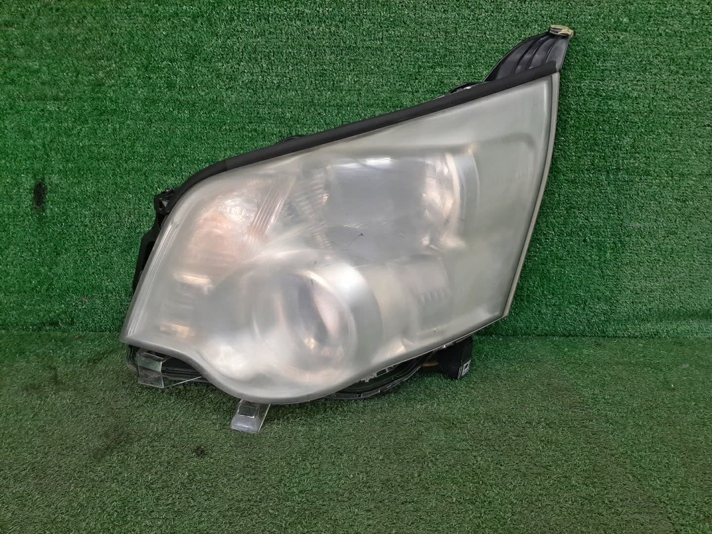 Фара левая передняя TOYOTA NOAH ZRR75W, ZRR70W, ZRR75G, ZRR70G 1 ракурс