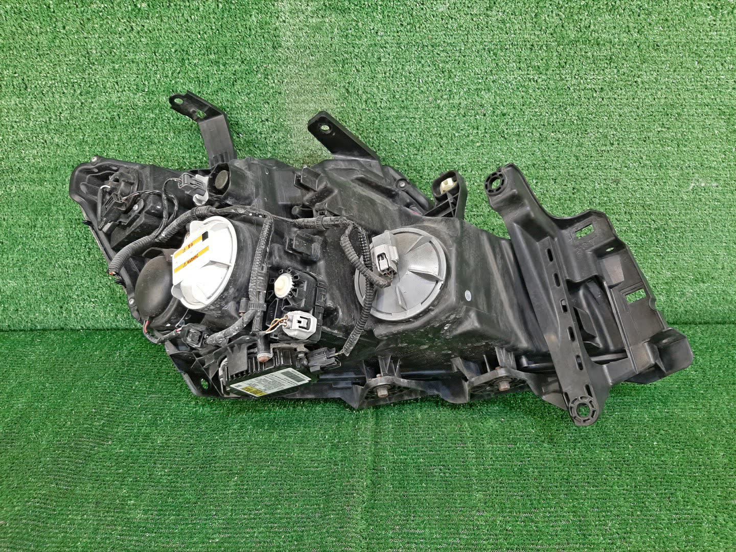 Фара левая передняя HONDA STEPWGN RK5 2 ракурс Фара левая передняя HONDA STEPWGN RK5 2 ракурс