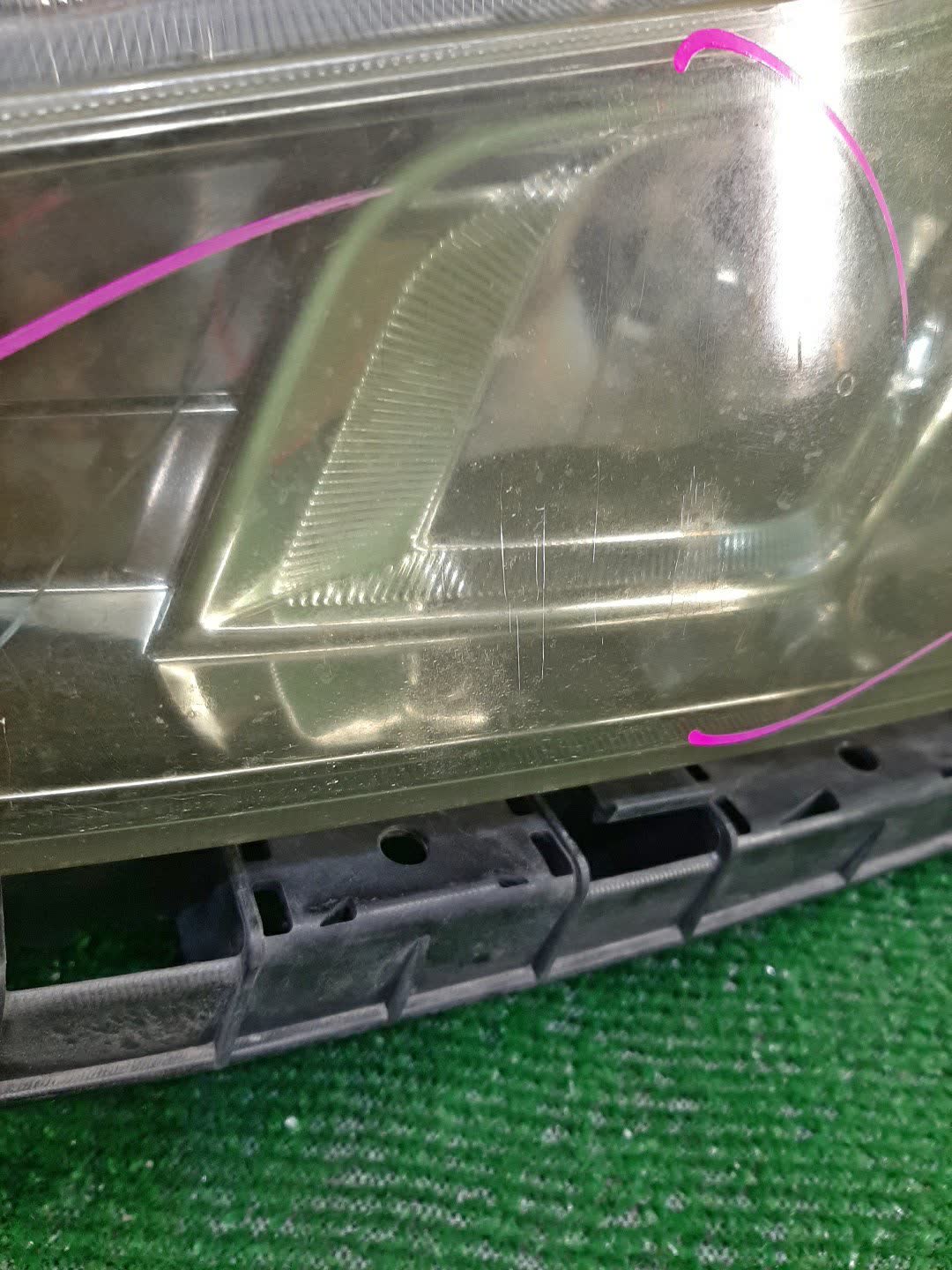 Фара левая передняя HONDA STEPWGN RK5 3 ракурс