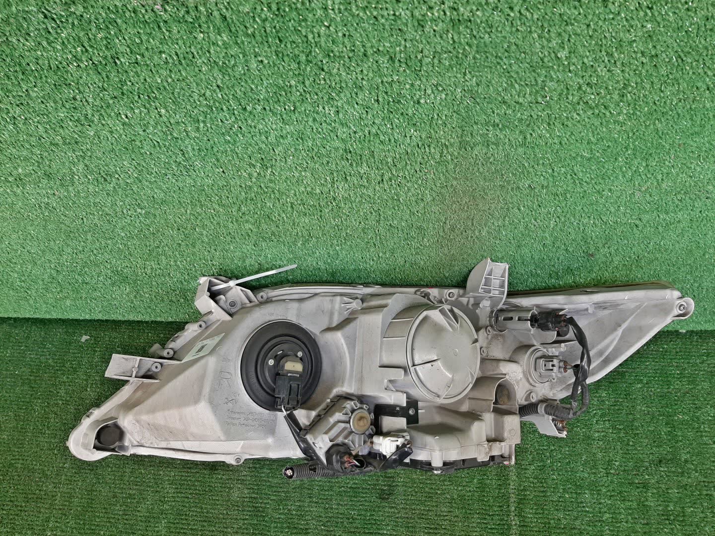 Фара правая передняя TOYOTA CAMRY, ALTIS AHV40, GSV40, ACV40, ACV45, ACV40N, ACV45N 3 ракурс