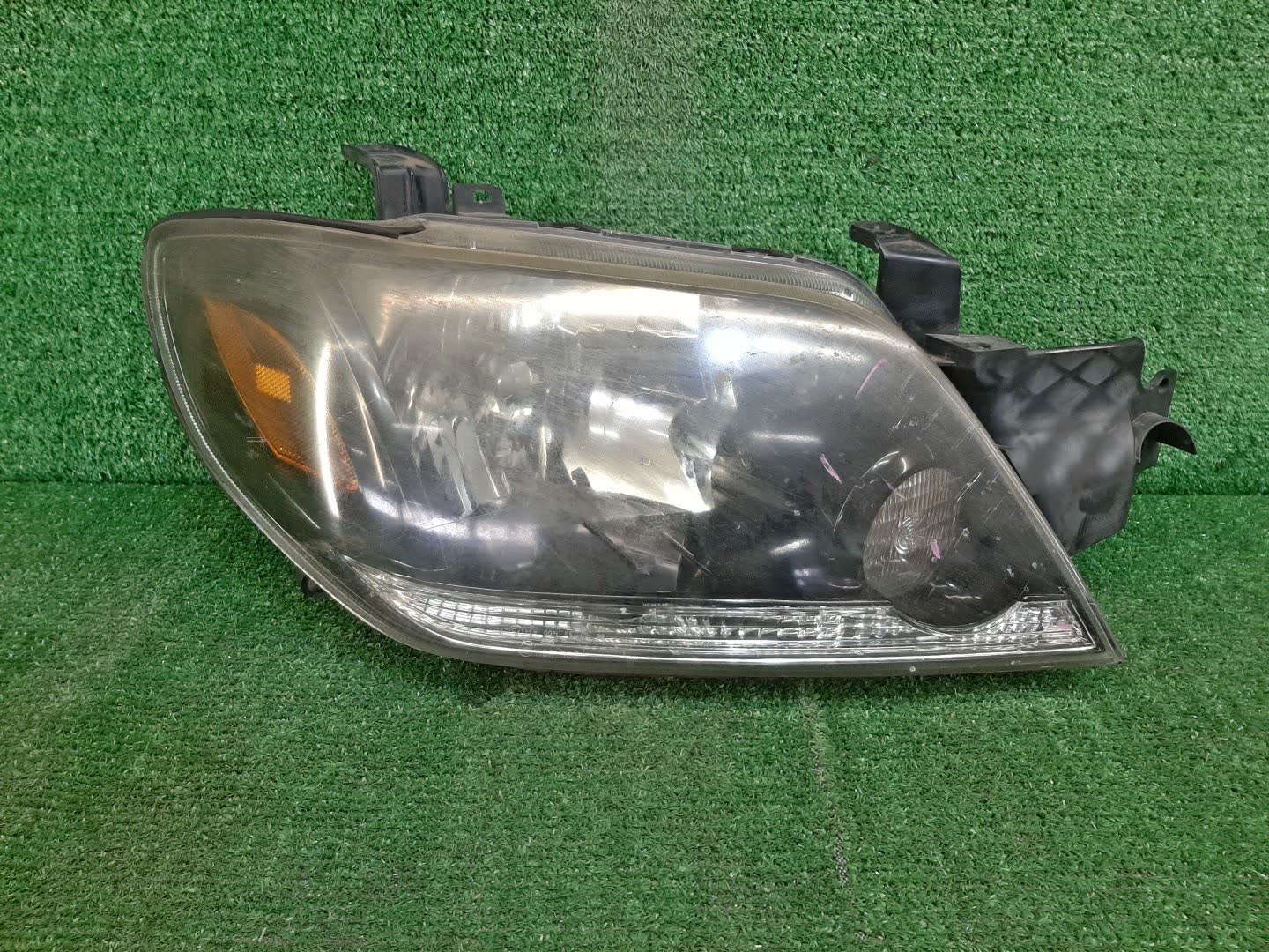 Фара правая передняя MITSUBISHI AIRTREK CU2W, CU4W 1 ракурс