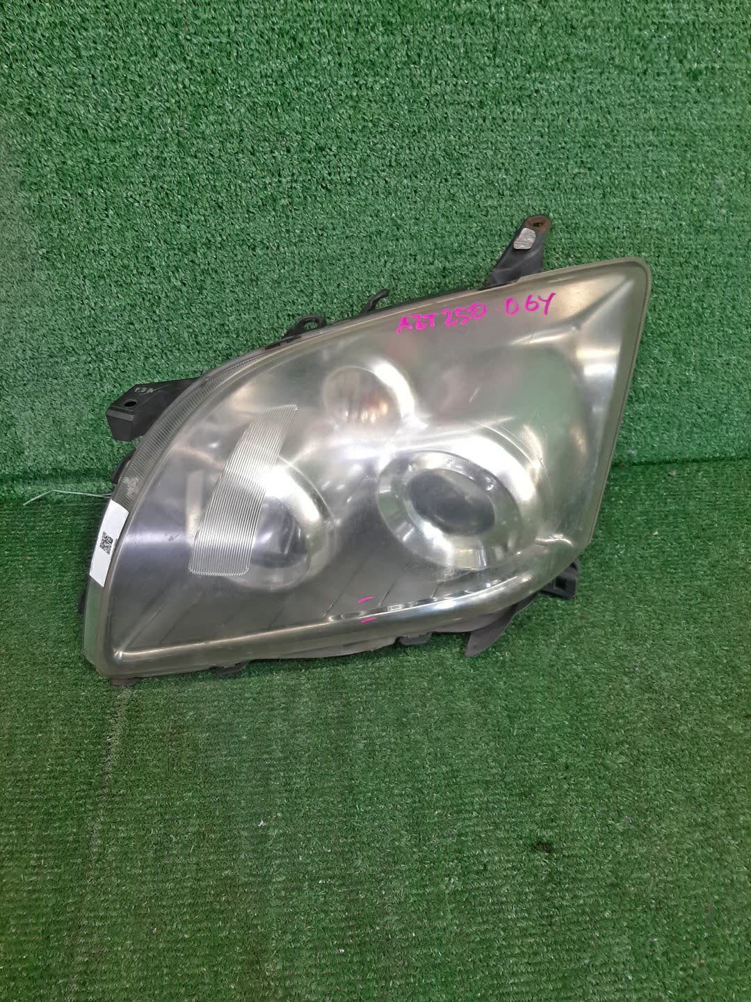 Фара левая передняя TOYOTA AVENSIS ZZT251, AZT250, AZT255, AZT251 1 ракурс