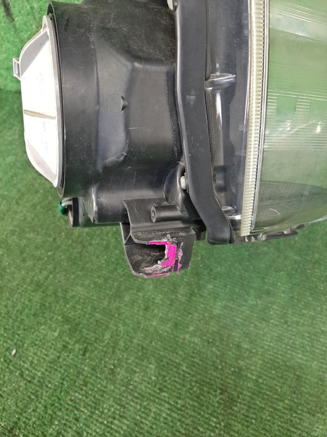 Фара правая передняя TOYOTA VOXY ZRR75W, ZRR70W, ZRR75G, ZRR70G 3 ракурс