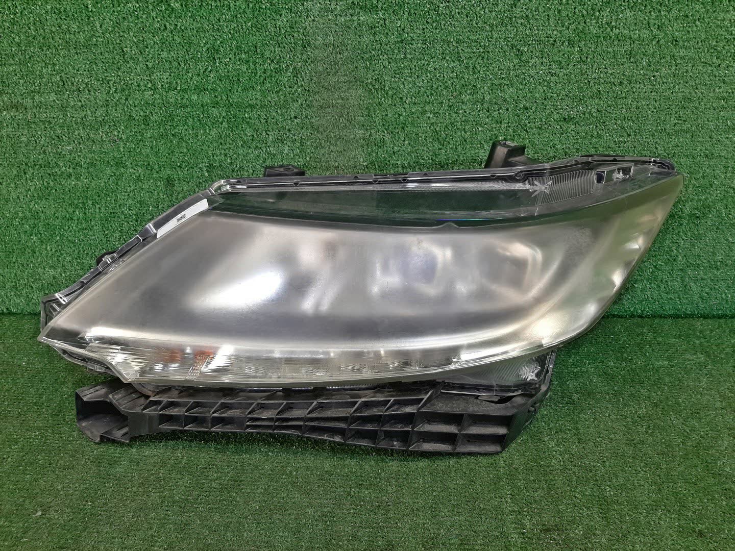 Фара левая передняя HONDA ODYSSEY RC1 1 ракурс