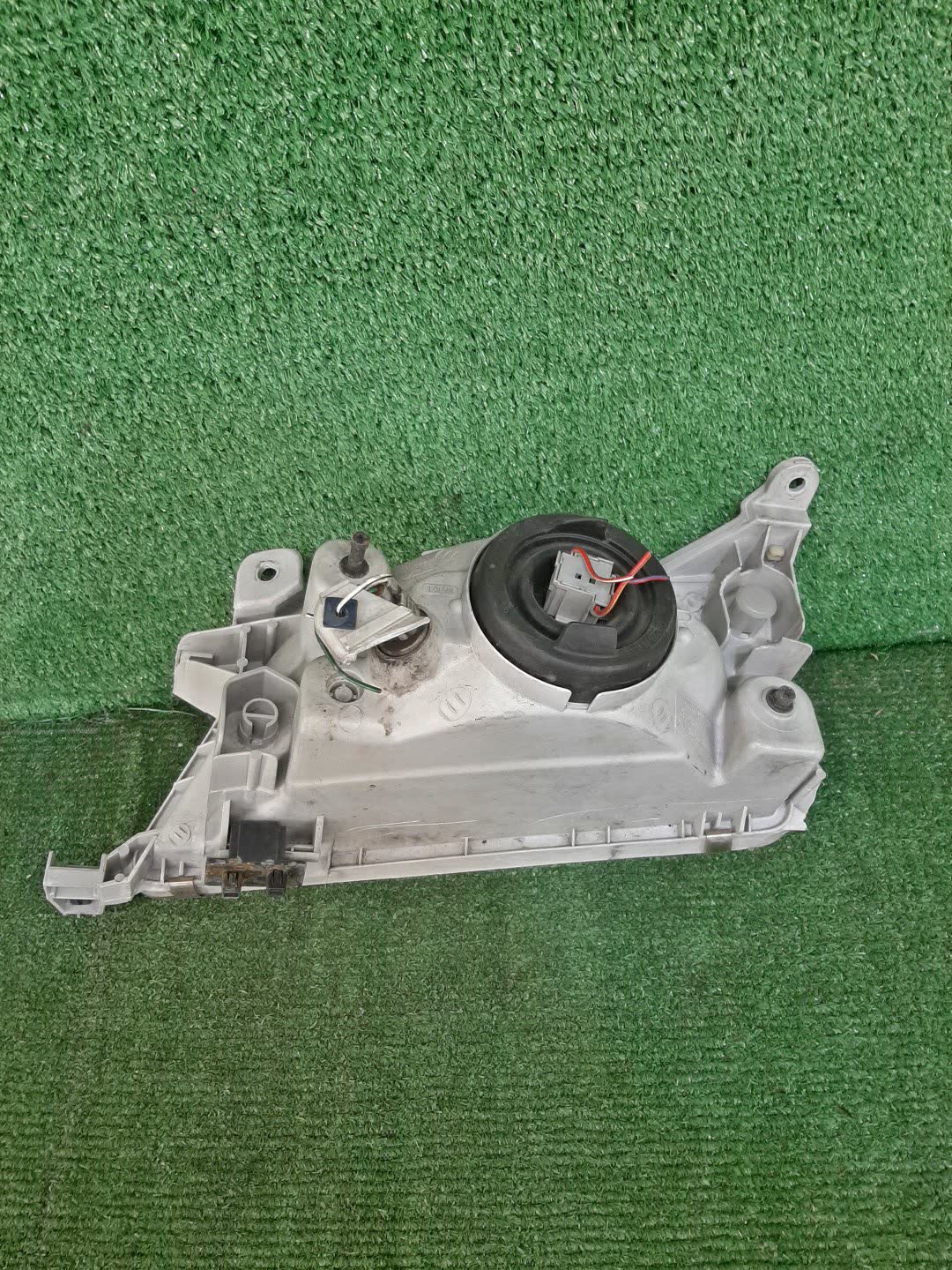 Фара правая передняя TOYOTA CORONA PREMIO CT211, ST210, AT210, AT211, ST215, CT210, CT215 3 ракурс