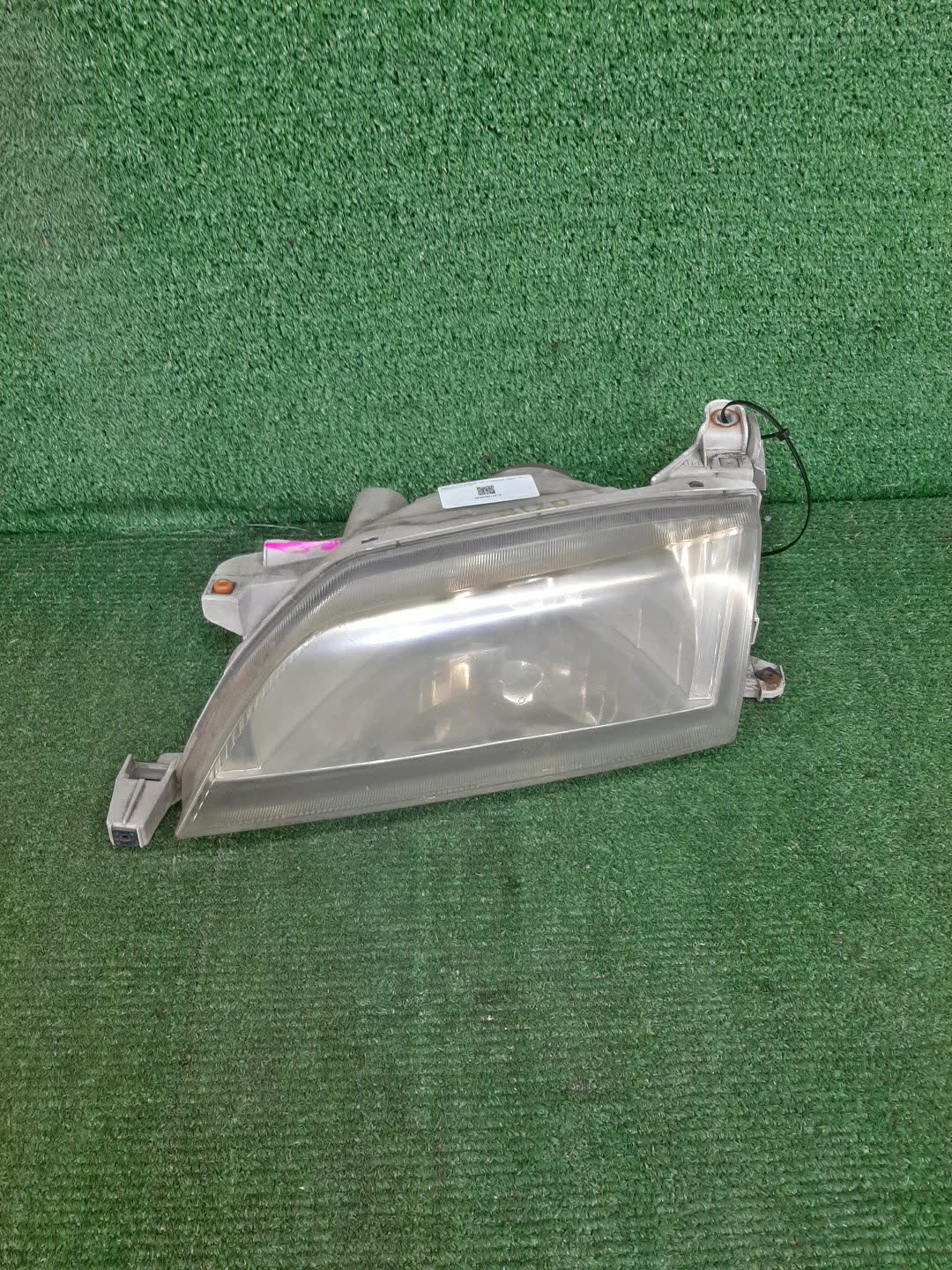 Фара левая передняя TOYOTA CORONA PREMIO CT211, ST210, AT210, AT211, ST215, CT210, CT215 1 ракурс