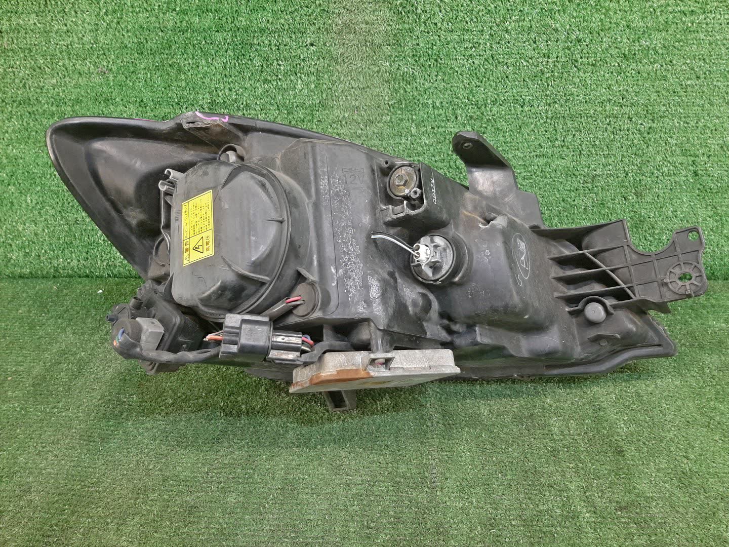 Фара левая передняя MITSUBISHI LANCER CEDIA, LANCER CS3W, CS9W, CS9A, CS1A, CS2A, CS2W, CS5W, CS5A, CS3A, CS6A, CS2V 2 ракурс