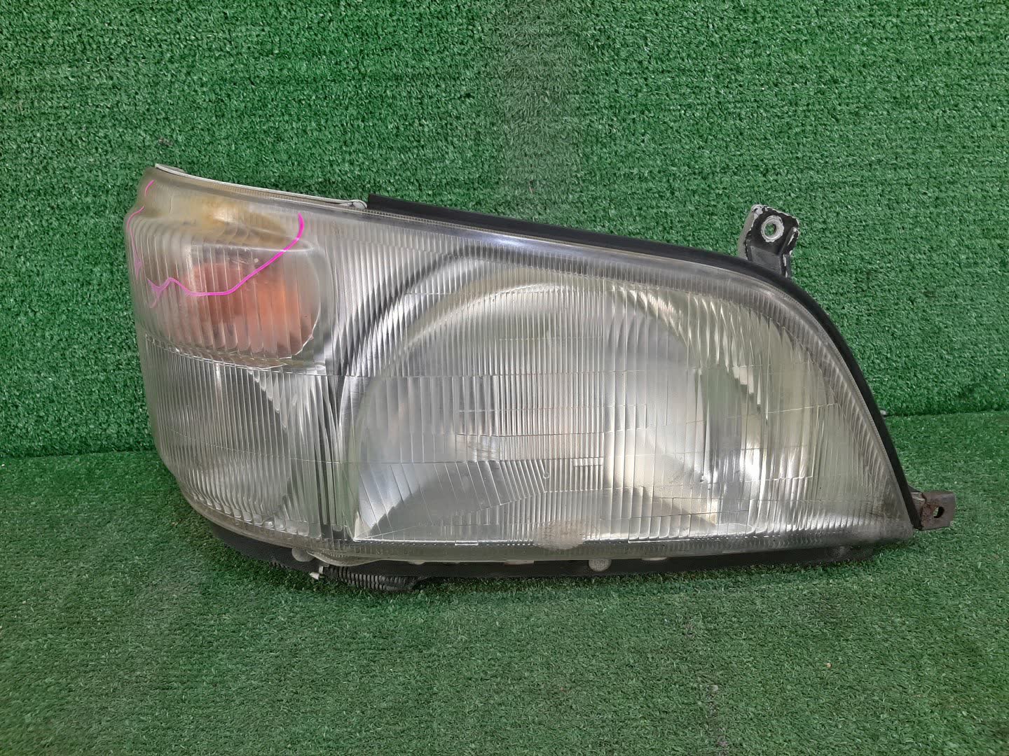 Фара правая передняя TOYOTA DYNA XZU504 1 ракурс