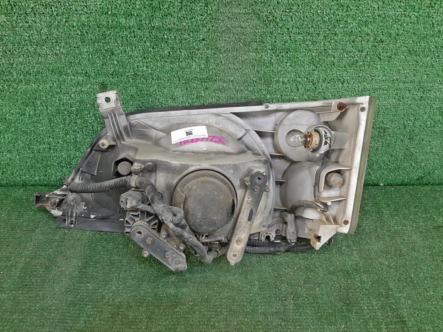 Фара правая передняя TOYOTA DYNA XZU504 3 ракурс