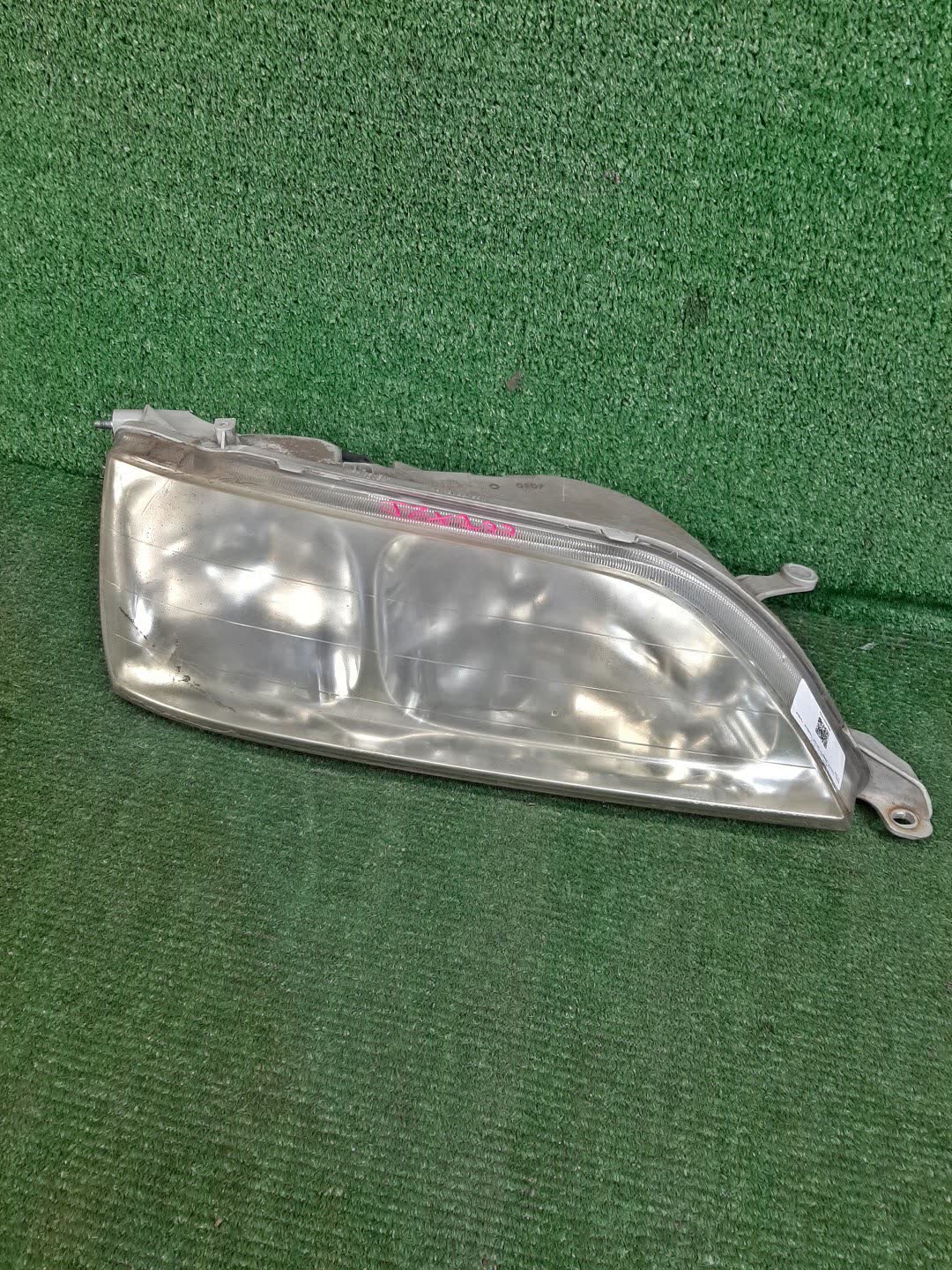 Фара правая передняя TOYOTA CRESTA GX100, JZX100, JZX101, LX100, GX105, JZX105, SX100 1 ракурс