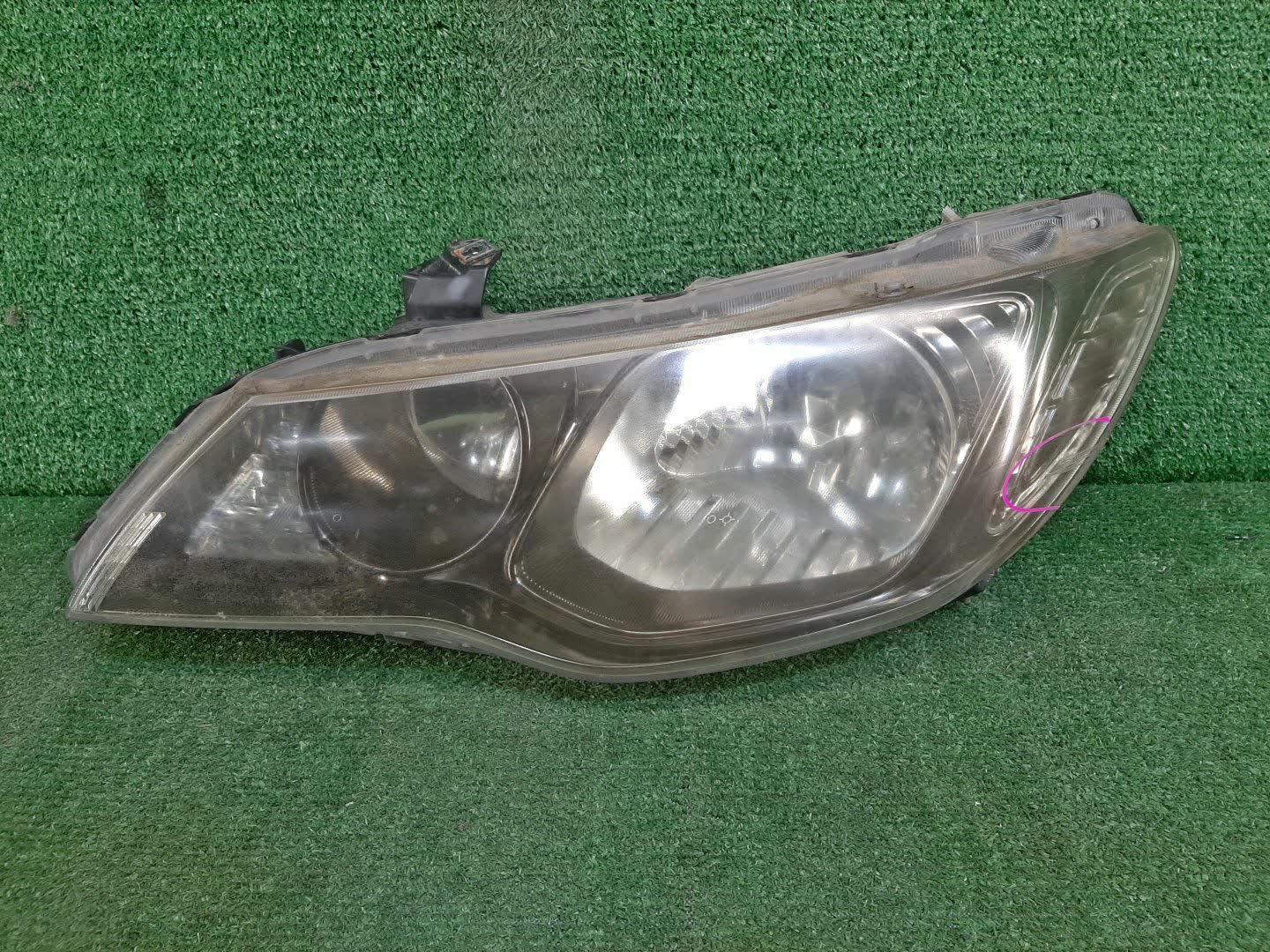 Фара левая передняя HONDA CIVIC FD2, FD1, FD3 1 ракурс