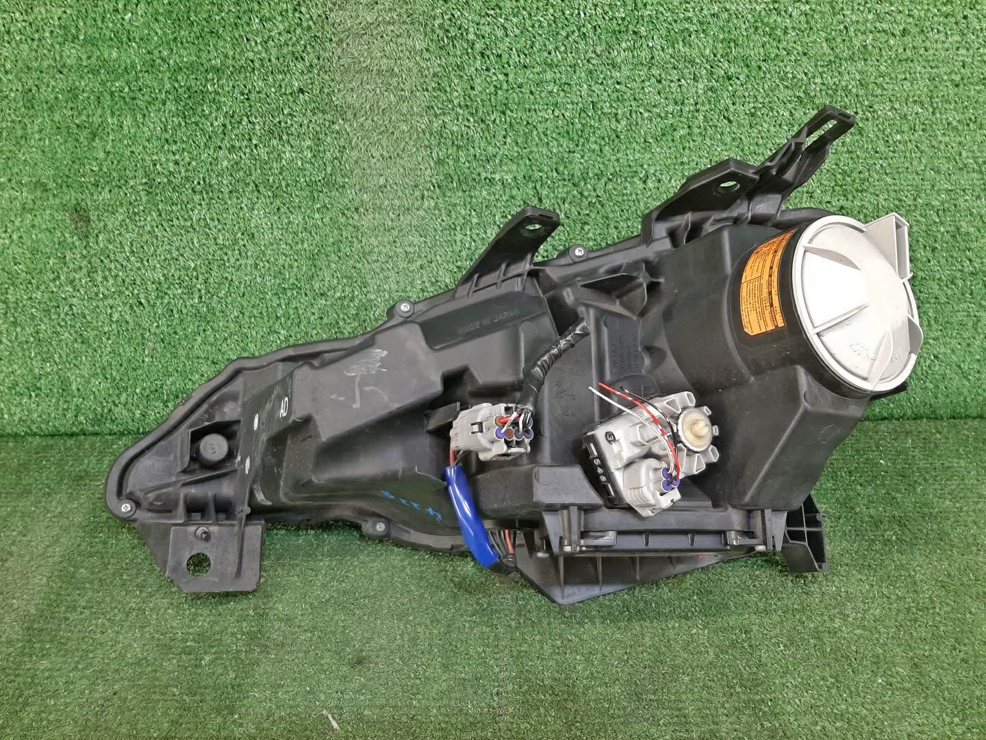 Фара правая передняя TOYOTA GT86 ZN6 3 ракурс