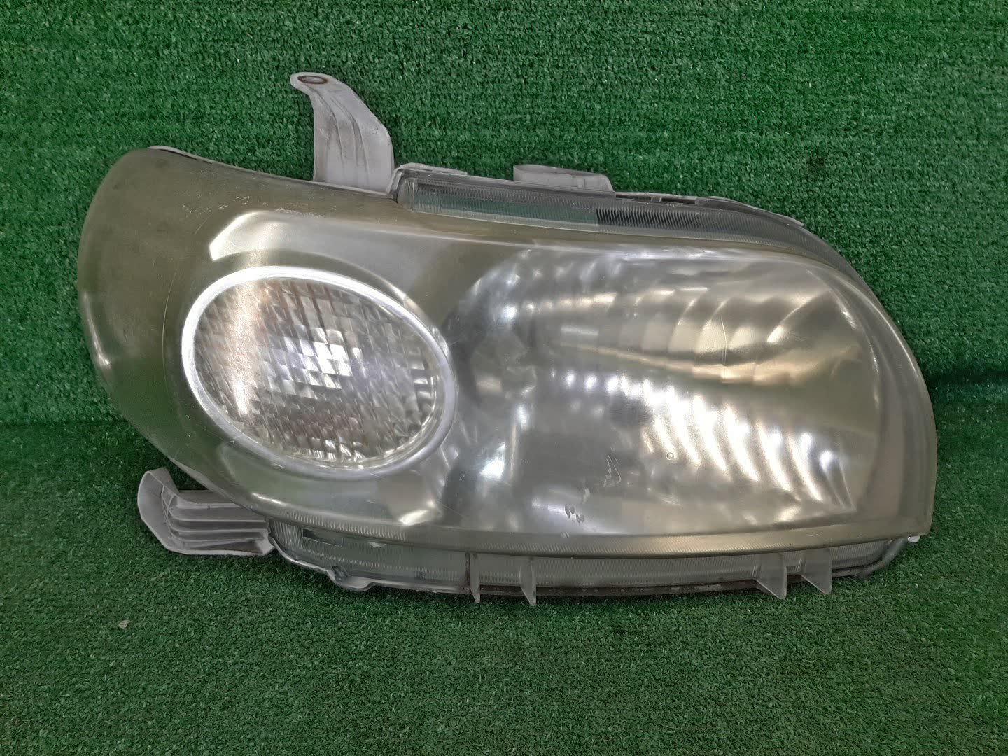 Фара правая передняя TOYOTA PORTE NNP10, NNP15, NNP11 1 ракурс