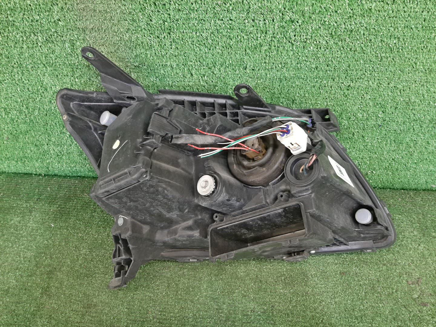 Фара левая передняя TOYOTA AVENSIS ZZT251, AZT250, AZT255, AZT251 2 ракурс