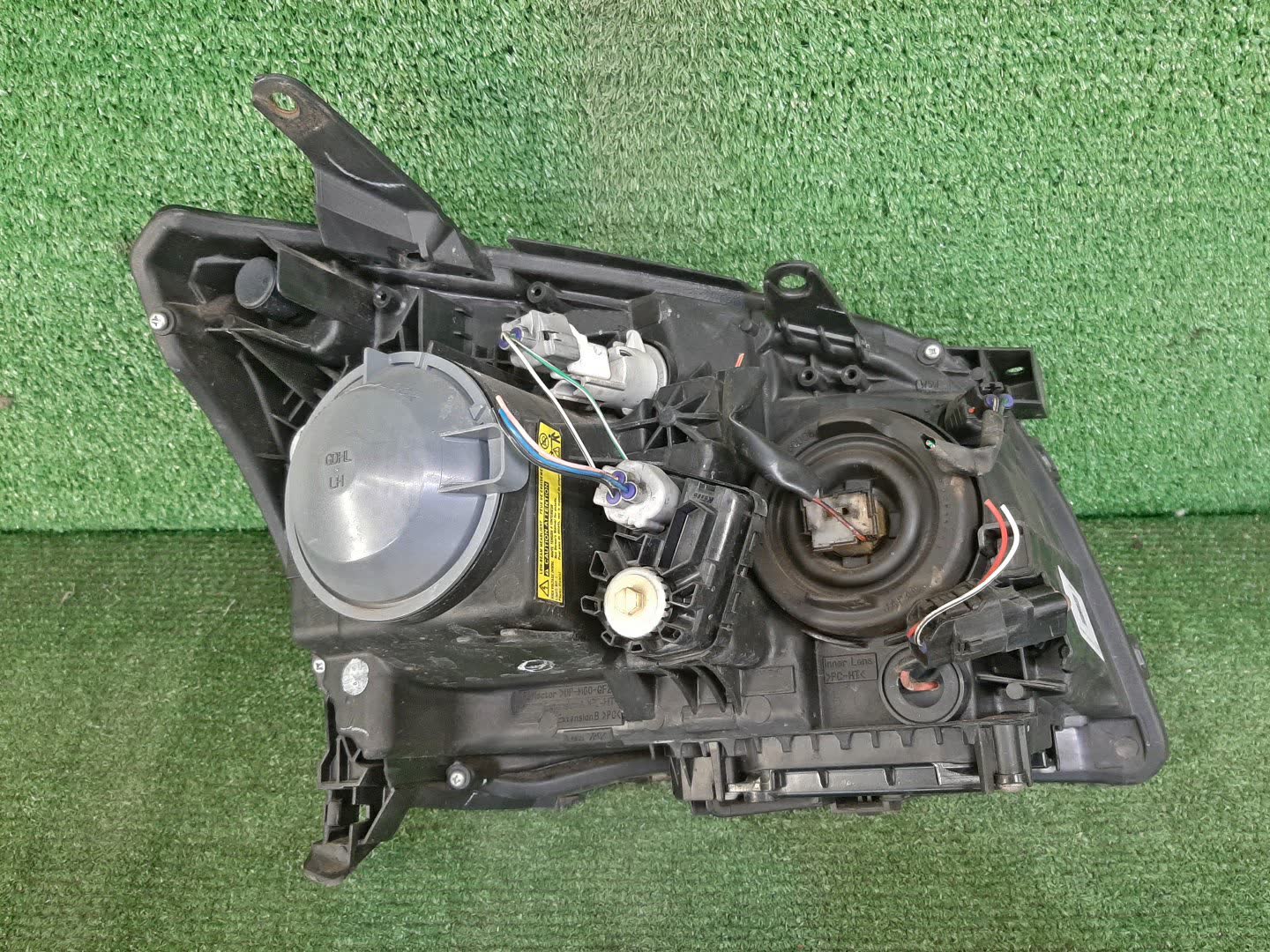 Фара левая передняя TOYOTA AVENSIS ZZT251, AZT250, AZT255, AZT251 2 ракурс