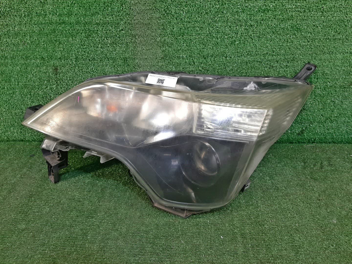 Фара левая передняя TOYOTA SPADE NCP141, NSP140, NSP141, NCP145 1 ракурс