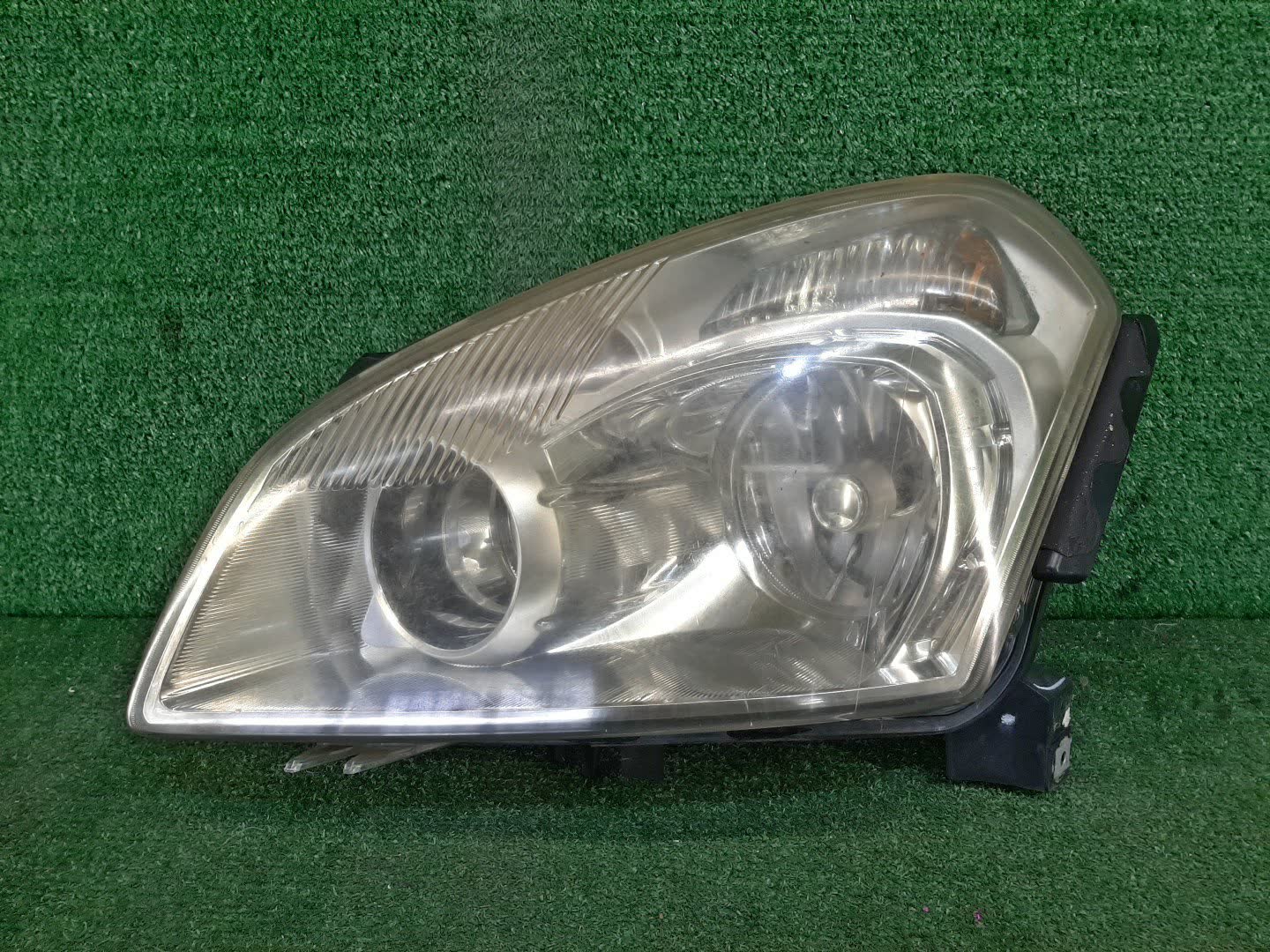 Фара левая передняя NISSAN DUALIS J10, KNJ10, KJ10, NJ10 1 ракурс Фара левая передняя NISSAN DUALIS J10, KNJ10, KJ10, NJ10 1 ракурс