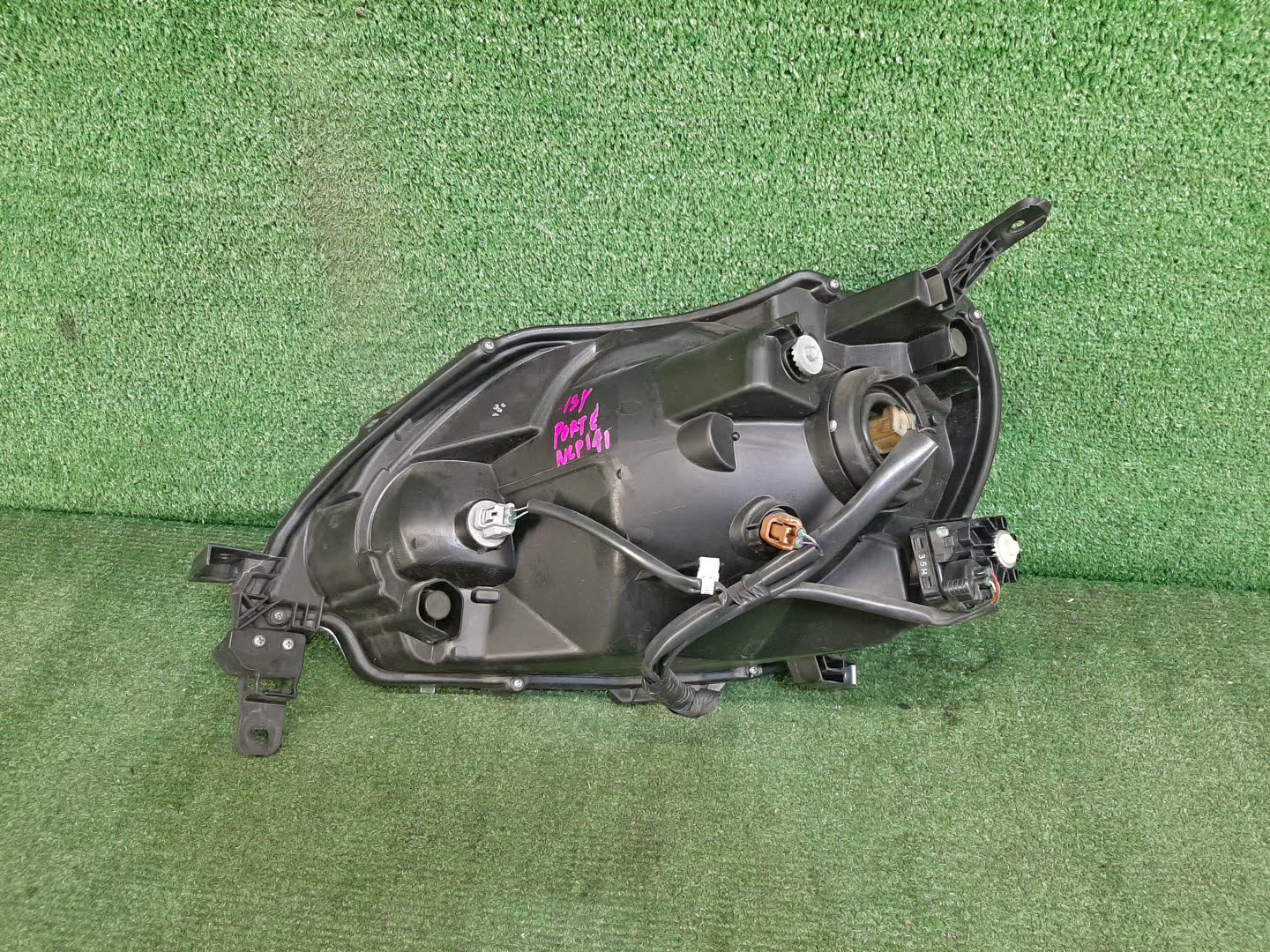 Фара правая передняя TOYOTA PORTE NCP141, NSP140, NSP141, NCP145 2 ракурс
