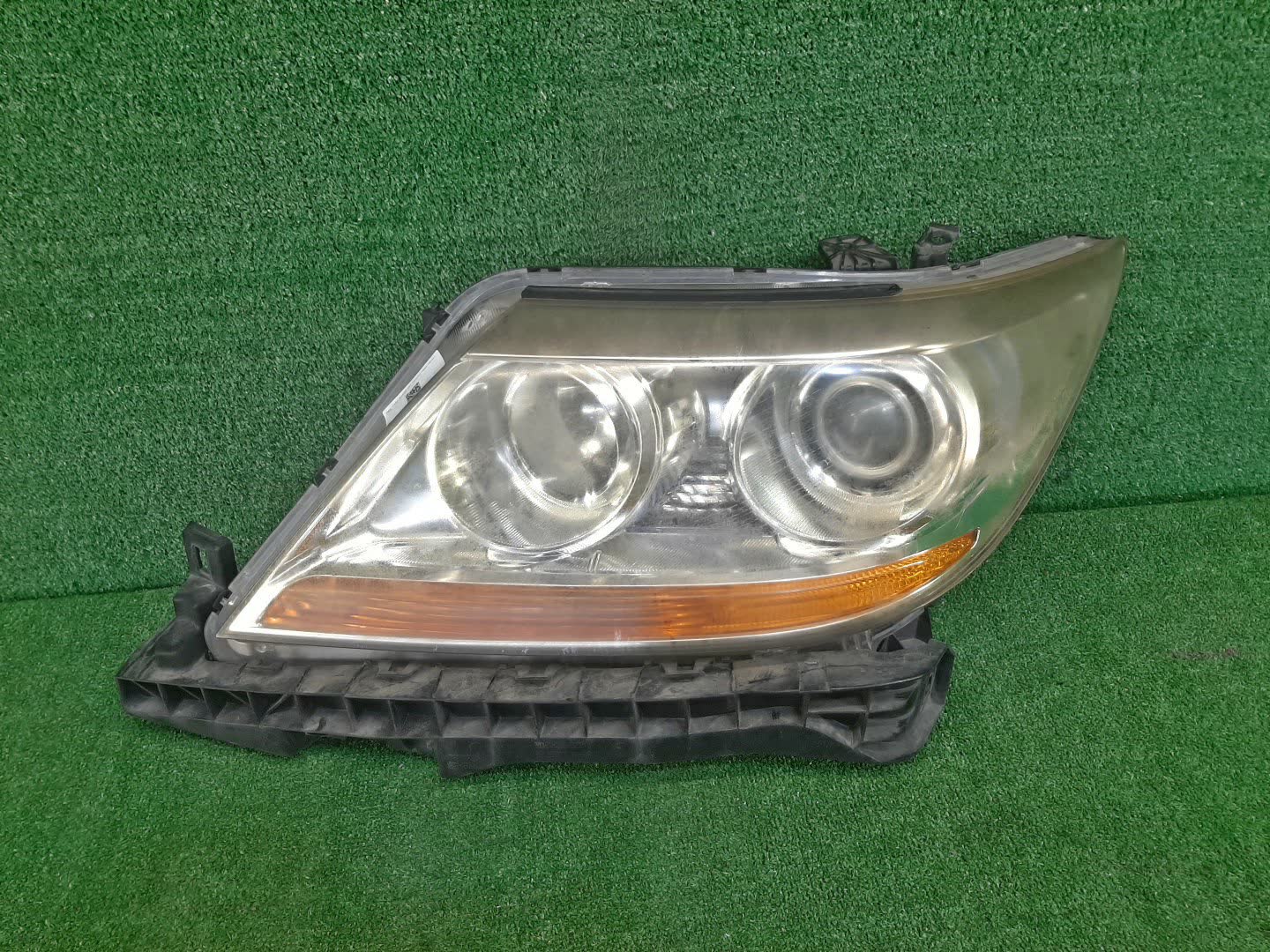 Фара левая передняя HONDA ELYSION RR1, RR2, RR3 1 ракурс