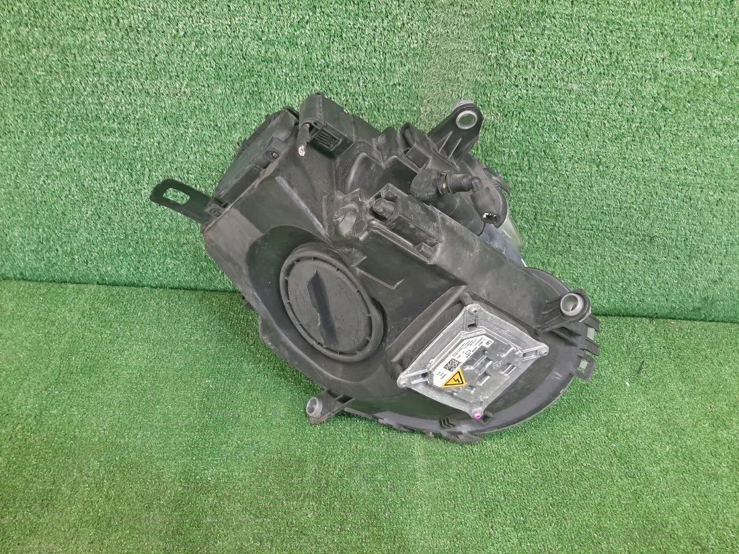Фара левая передняя MINI HATCH R56 2 ракурс