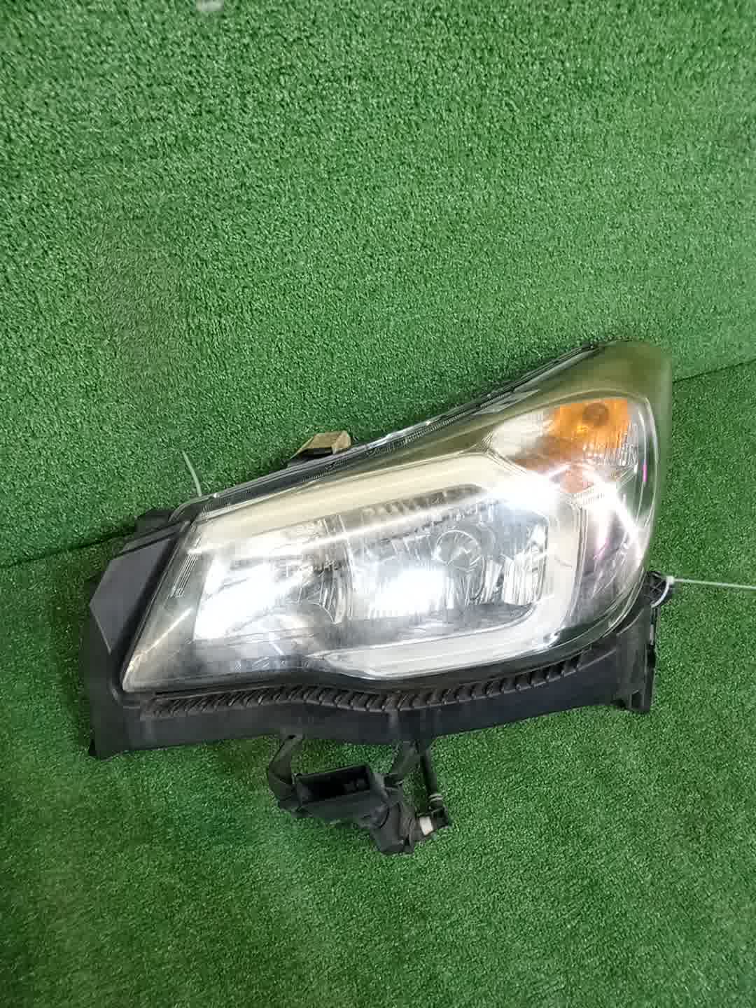 Фара левая передняя SUBARU FORESTER SJ9, SJ5, SJG 1 ракурс